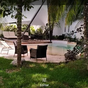 Hotel And Art